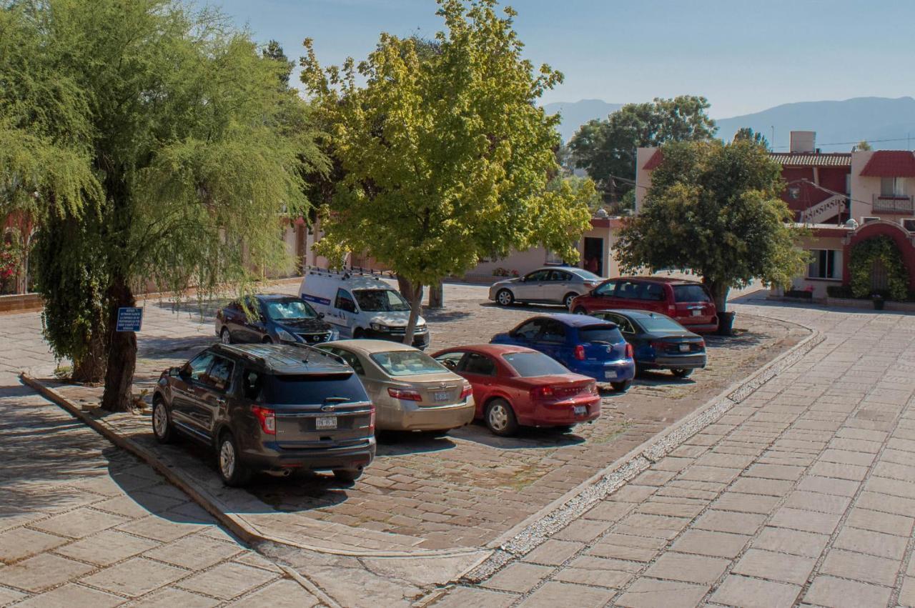 Hotel Huizache Saltillo Exterior photo