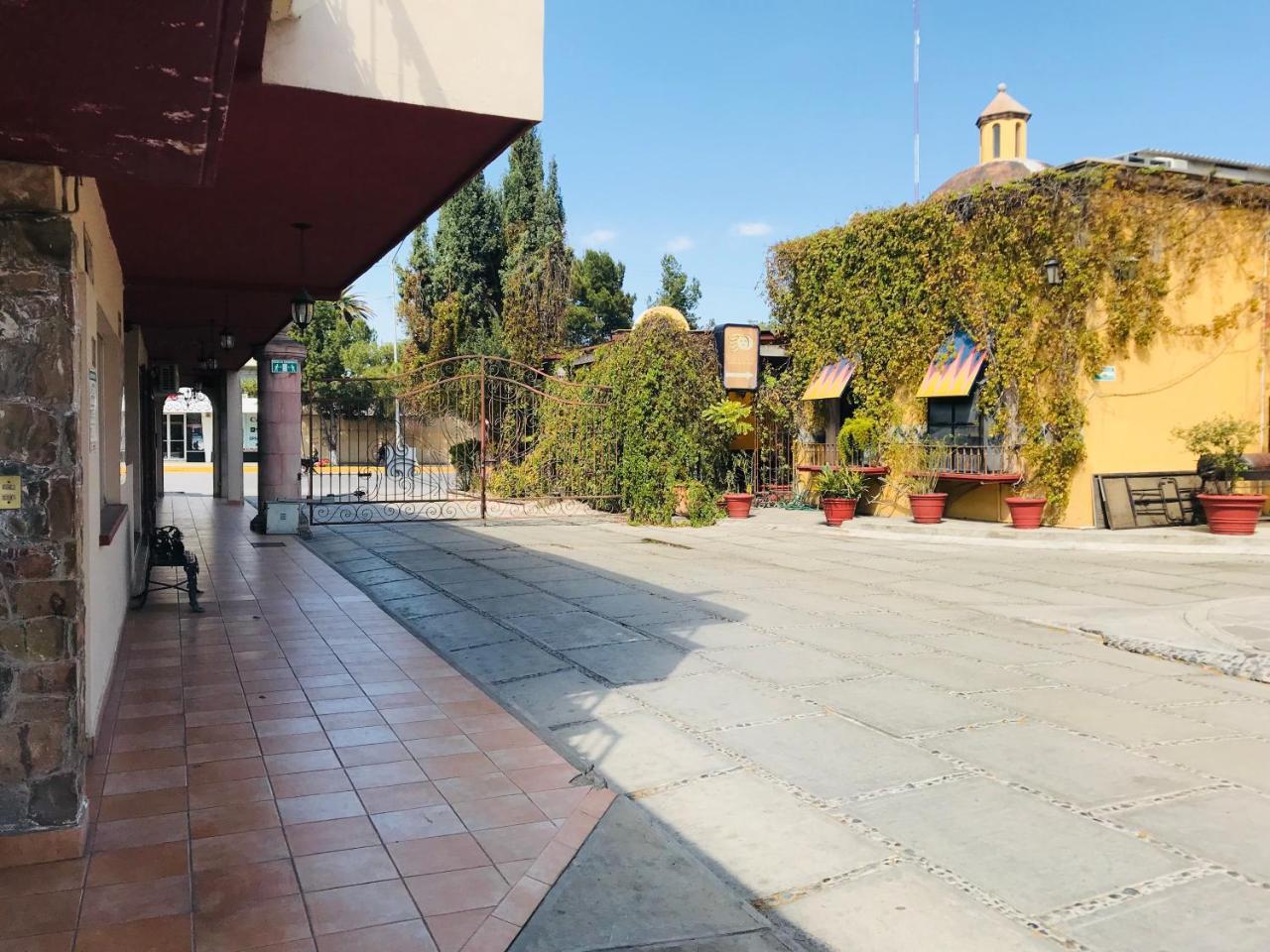 Hotel Huizache Saltillo Exterior photo